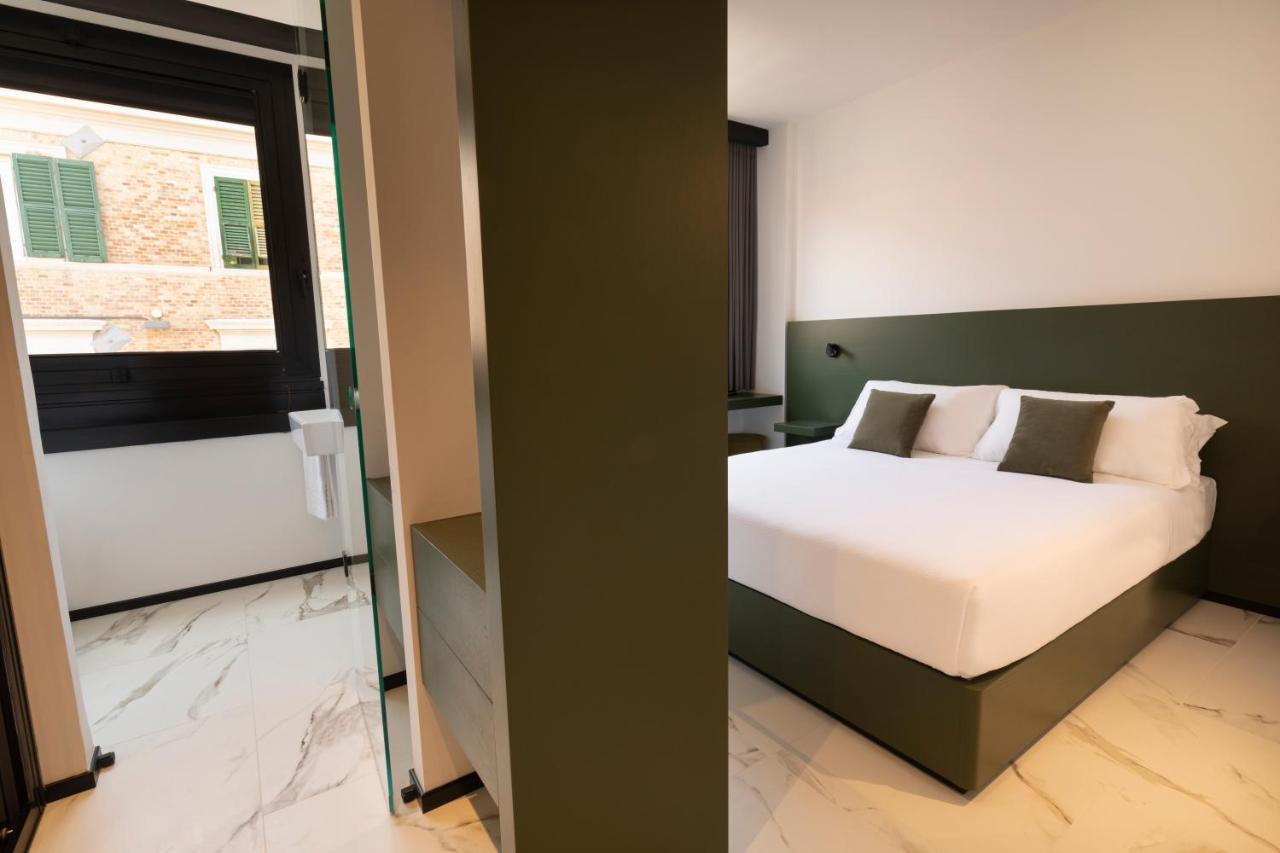 The City Hotel アンコーナ エクステリア 写真