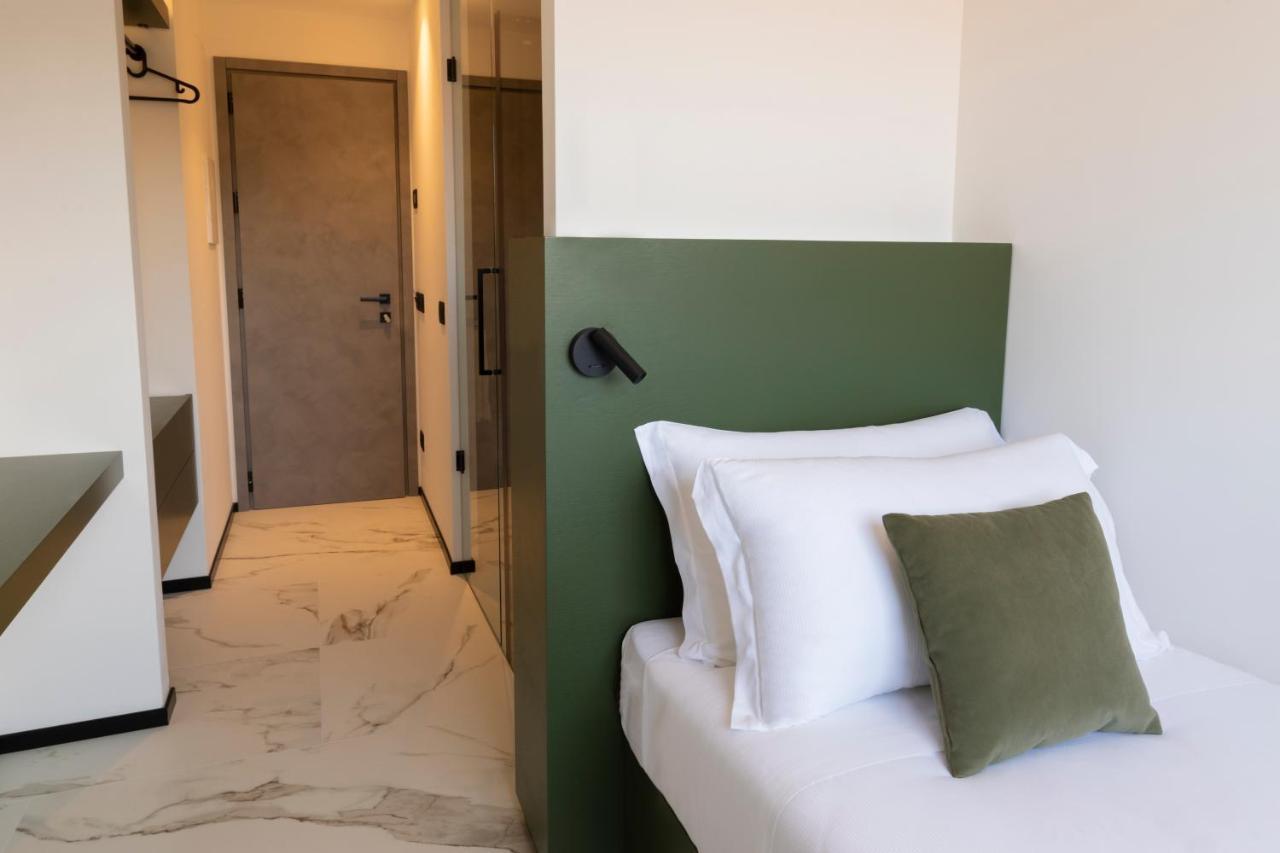 The City Hotel アンコーナ エクステリア 写真
