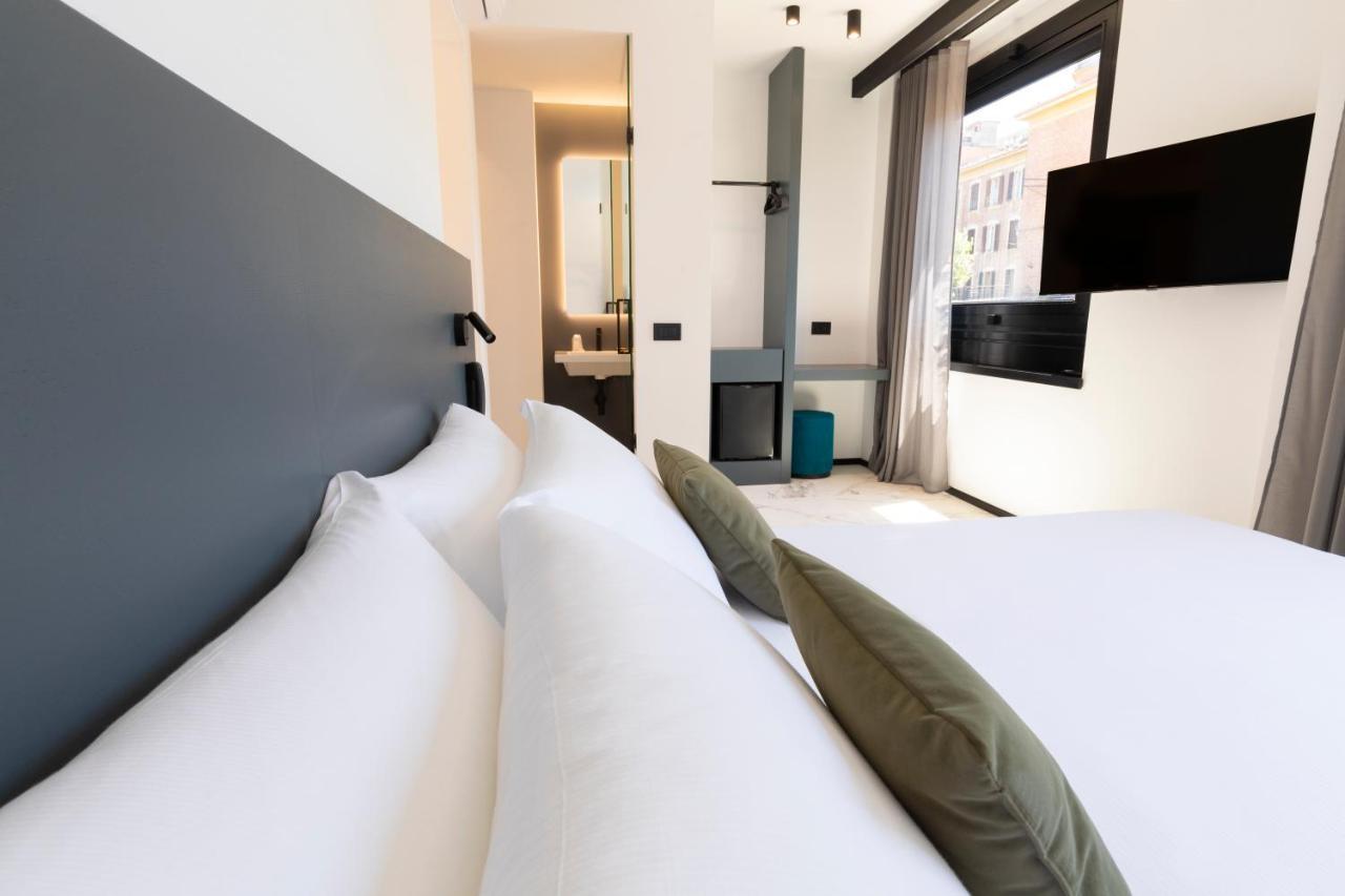 The City Hotel アンコーナ エクステリア 写真