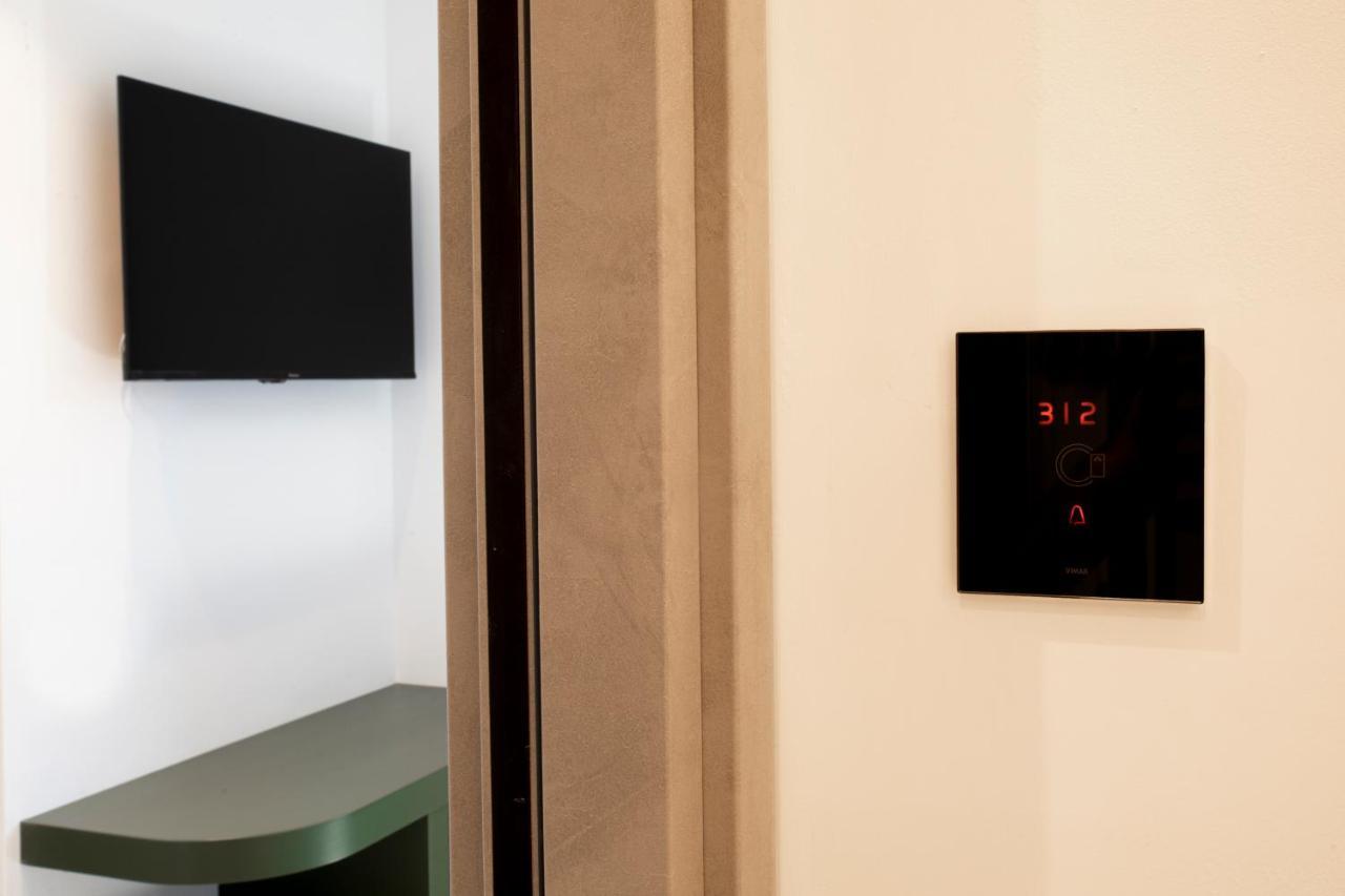 The City Hotel アンコーナ エクステリア 写真