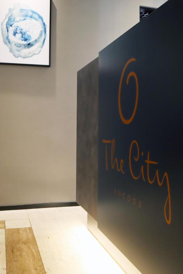 The City Hotel アンコーナ エクステリア 写真